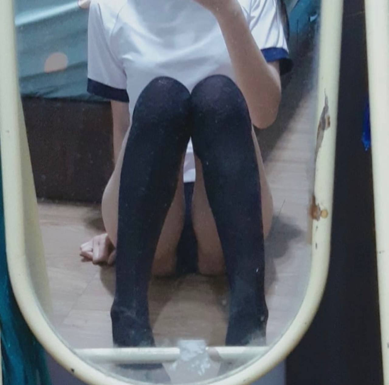 Massage cho em gái vú to sướng lồn bắn nước tùm lum