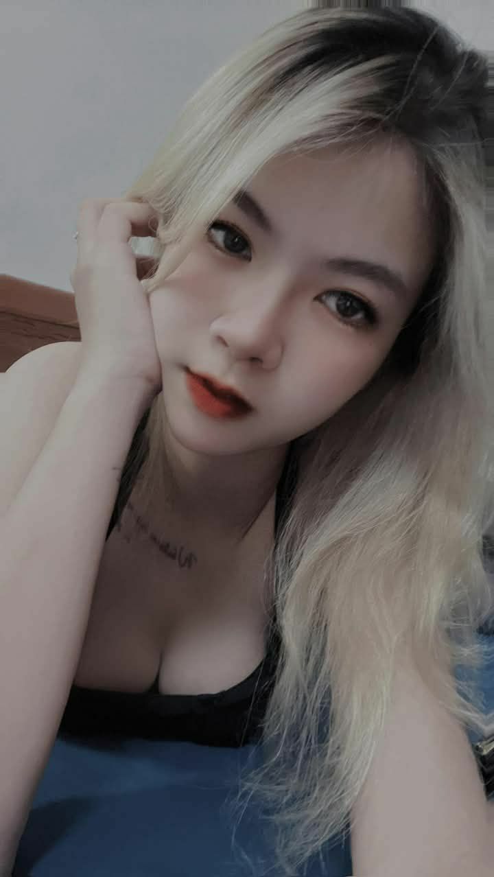 Anh xin lỗi, làm tình chị gái của em khoái hơn!